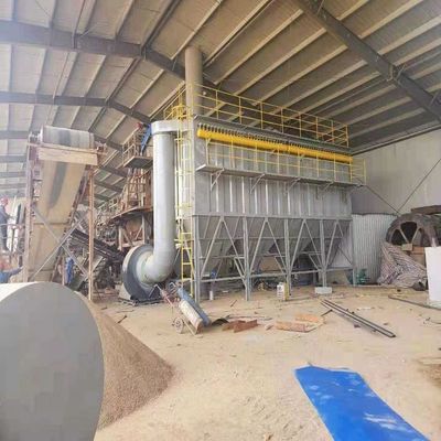 800kgの袋粉塵収集機が水泥工場の大きなシロの上に設置された